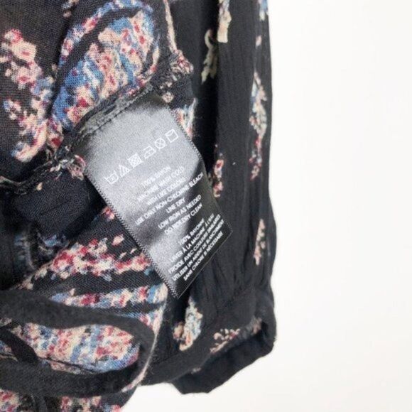 ECOTE Black Floral Paisley Printed Boho Blouse - Picture 6 of 9